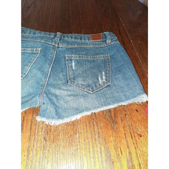 Waist Size 26 Harper Blue Denim Distressed Blue Jean Daisy Dukes Booty Shorts - Picture 5 of 6